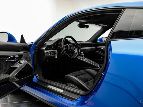 Used 2018 Porsche 911 GT3 RWD image 41