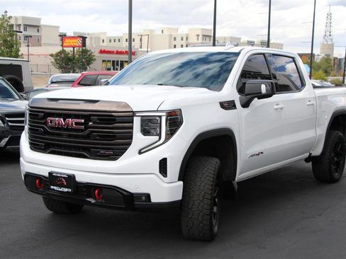 Used 2022 GMC Sierra 1500 AT4X image 3