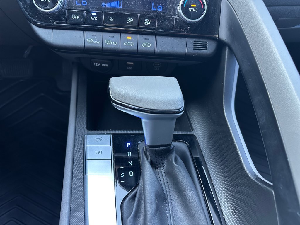 Used 2024 Hyundai Elantra SEL FWD image 18