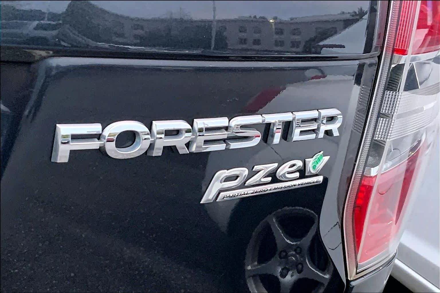 Used 2015 Subaru Forester 2.5i w/ Popular Package #2 AWD/4WD image 8