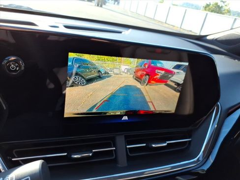 Used 2025 Chevrolet Trax RS w/ Sunroof Package image 20