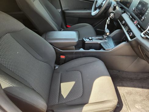 Used 2024 Kia Sportage LX FWD image 15