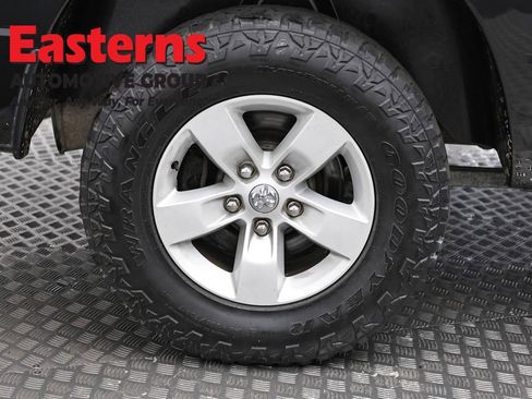 Used 2018 RAM 1500 Express image 30