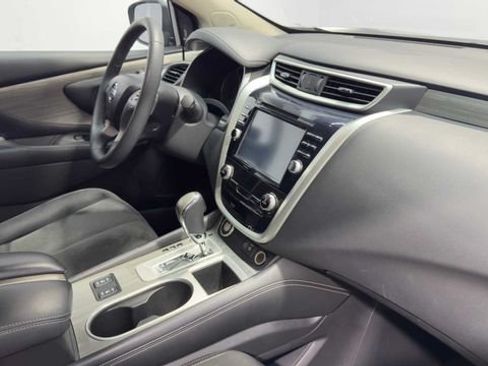 Used 2018 Nissan Murano SV w/ Premium Package FWD image 14