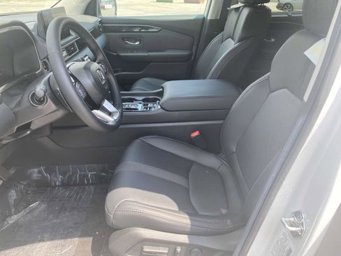 New 2025 Honda Pilot EX-L image 4