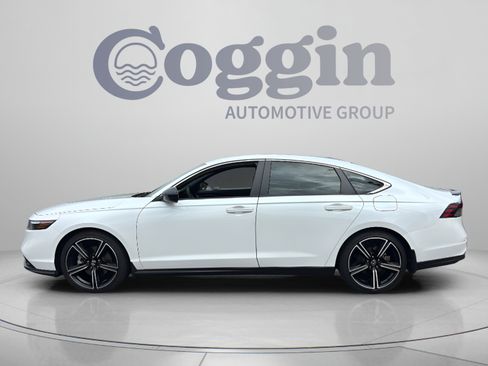 Certified 2025 Honda Accord Sport image 2