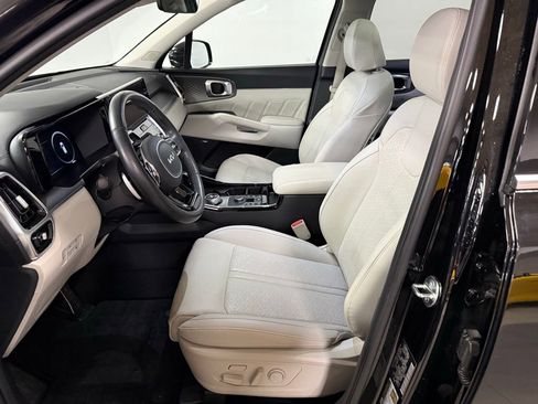 Used 2024 Kia Sorento SX Prestige image 9