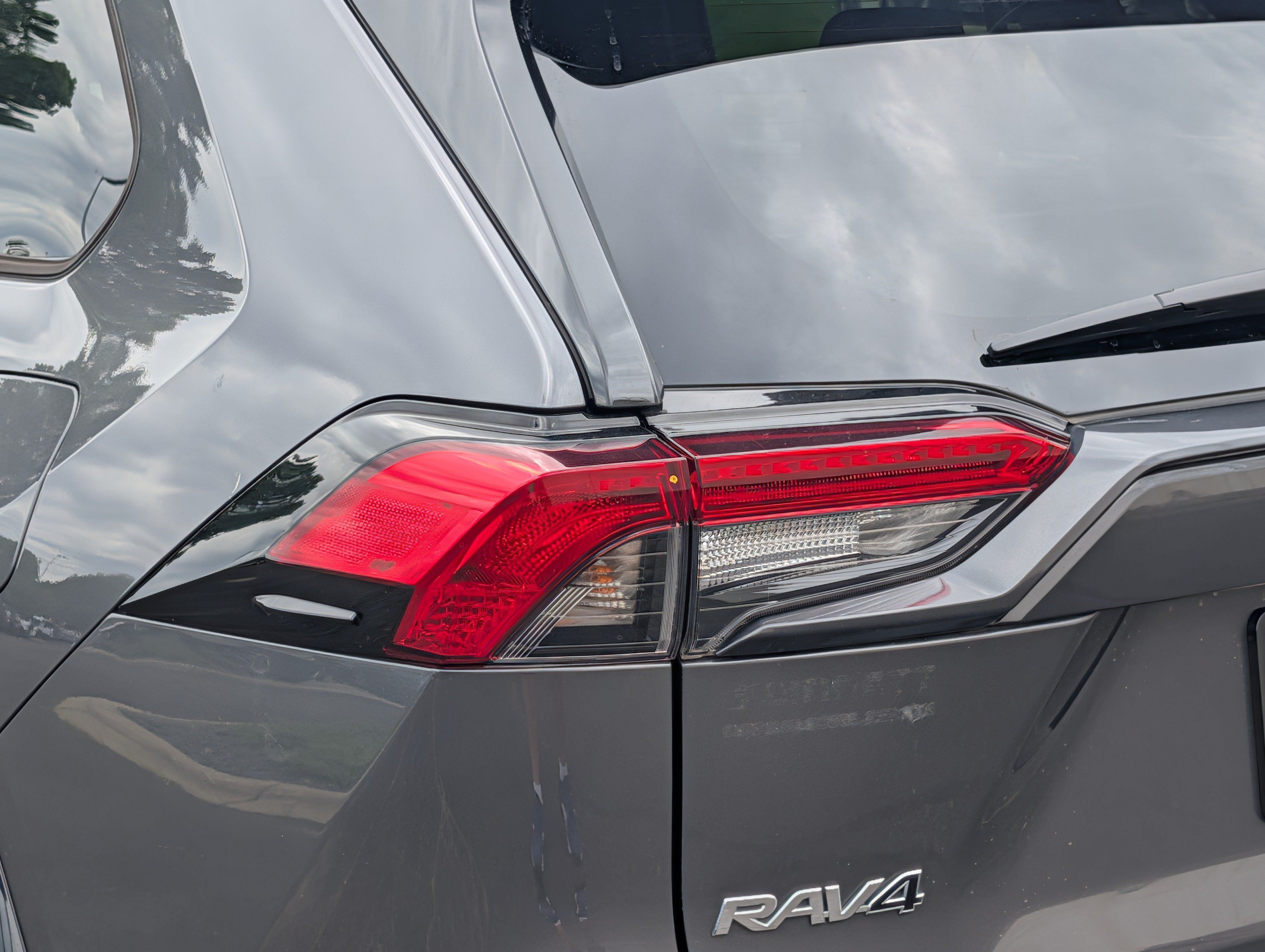 Used 2022 Toyota RAV4 SE AWD/4WD image 17