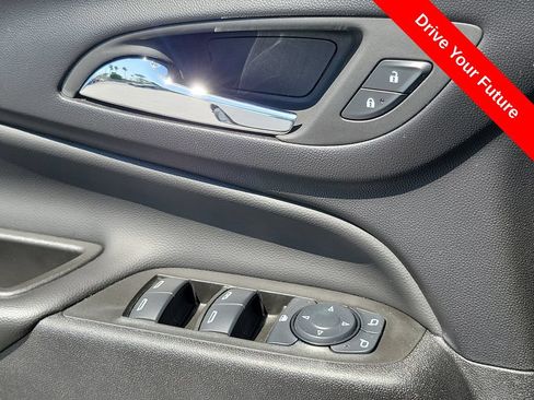 Used 2024 Chevrolet Equinox LT AWD/4WD image 15