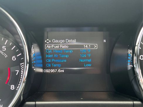 Used 2017 Ford Mustang Coupe RWD image 17