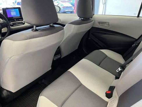 Used 2025 Toyota Corolla LE w/ Convenience Package image 16