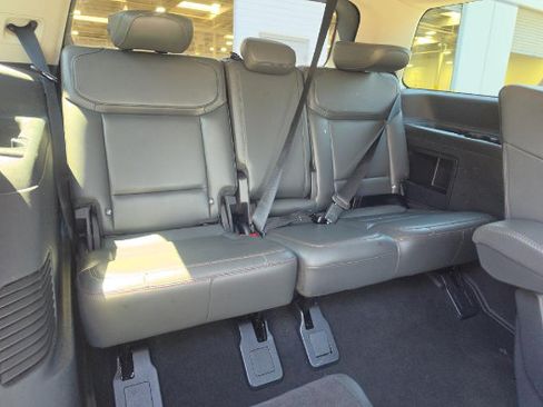 Used 2025 Ford Expedition Active AWD/4WD image 12