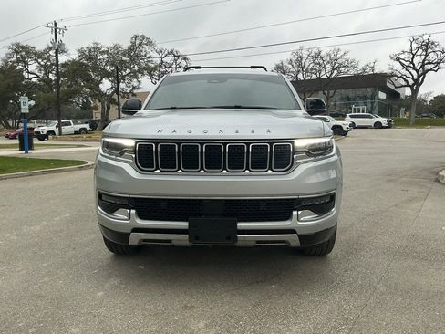 Used 2023 Jeep Wagoneer Series III w/ Premium Group I image 2