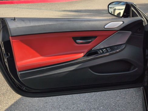 Used 2016 BMW M6 Convertible image 14