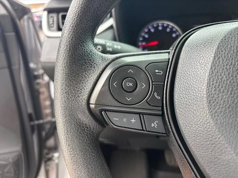 Used 2021 Toyota RAV4 LE AWD/4WD image 15