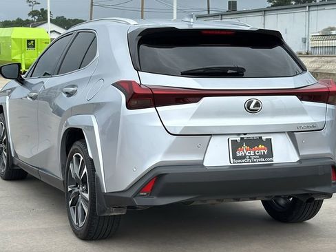 Used 2023 Lexus UX 250h FWD w/ Accessory Package (Z2) image 3