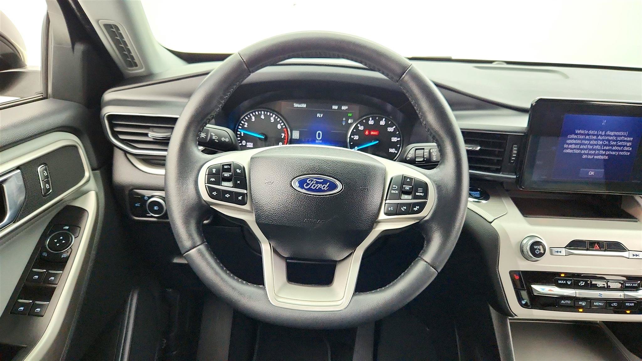 Used 2024 Ford Explorer XLT RWD image 12