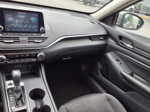 Used 2020 Nissan Altima 2.5 S AWD/4WD image 4
