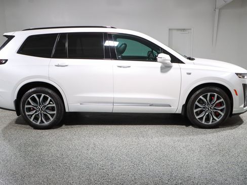 Used 2023 Cadillac XT6 Sport AWD/4WD image 6