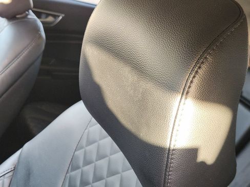 Used 2024 Ford Edge Titanium AWD/4WD image 15