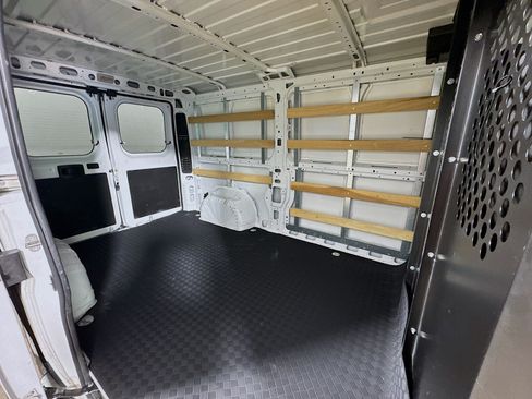Used 2025 RAM ProMaster 2500 w/ U-Haul Equipment Group FWD image 24