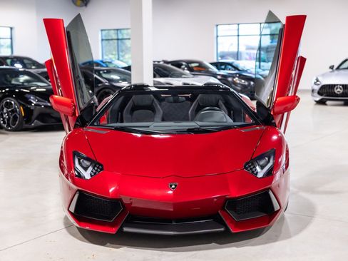 Used 2016 Lamborghini Aventador LP 700-4 AWD/4WD image 17