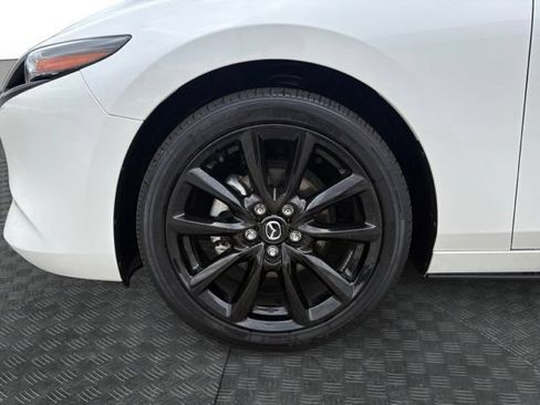 Used 2022 MAZDA MAZDA3 s FWD image 19