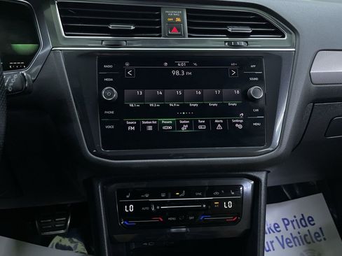 Used 2022 Volkswagen Tiguan SE R-Line FWD image 20