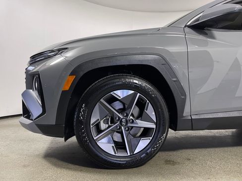 Certified 2025 Hyundai Tucson SEL image 11