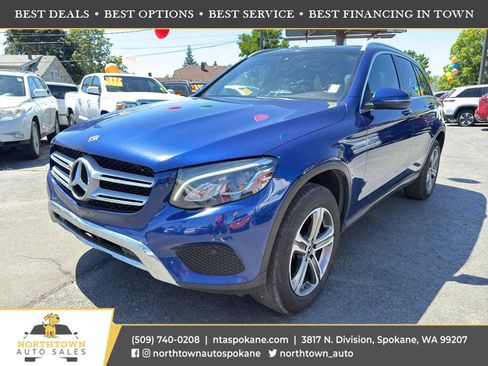 Used 2018 Mercedes-Benz GLC 300 4MATIC image 1