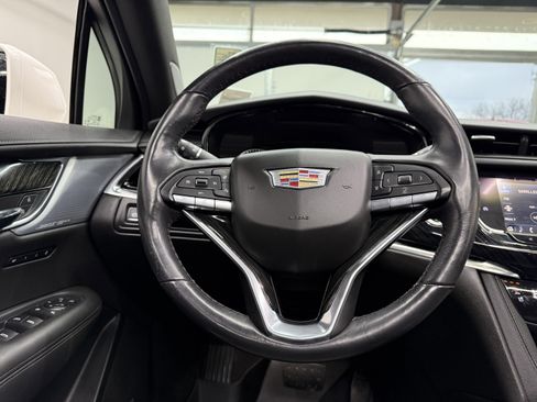 Used 2020 Cadillac XT6 Premium Luxury image 15