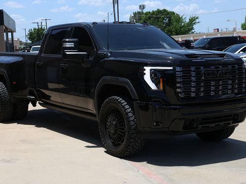 Used 2026 GMC Sierra 3500 Denali Ultimate AWD/4WD image 3