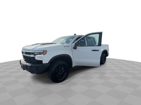 Used 2024 Chevrolet Silverado 1500 ZR2 w/ ZR2 Bison Edition AWD/4WD image 4