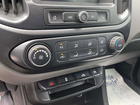 Used 2018 Chevrolet Colorado W/T w/ WT Convenience Package RWD image 13