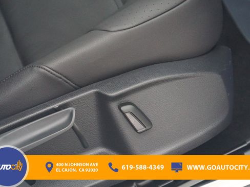 Used 2019 Volkswagen e-Golf SEL Premium image 16