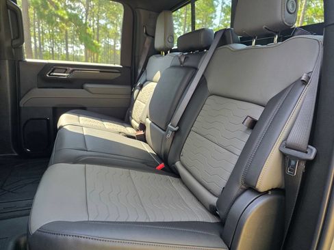 New 2026 Chevrolet Silverado 2500 ZR2 AWD/4WD image 19