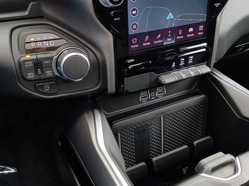 New 2026 RAM 1500 Big Horn AWD/4WD image 13
