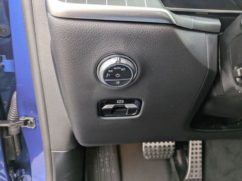 Used 2023 Mercedes-Benz GLC 300 GLC 300 image 35