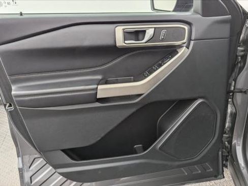 Used 2023 Ford Explorer XLT w/ Equipment Group 202A image 11