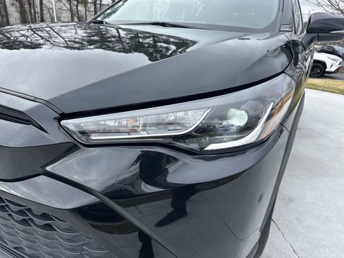 Used 2023 Toyota Corolla Cross SE image 6