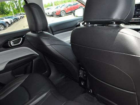 Used 2022 Jeep Compass Limited AWD/4WD image 26