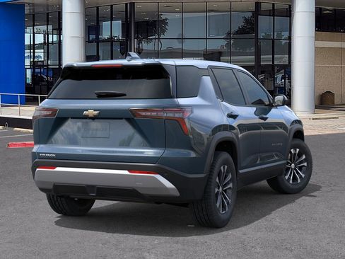 New 2026 Chevrolet Equinox LT w/ Convenience Package II image 4