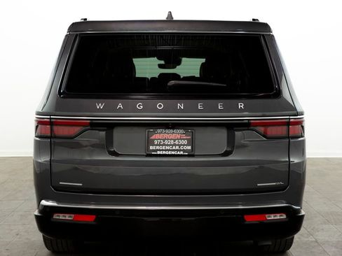 Used 2023 Jeep Wagoneer L Series II image 15