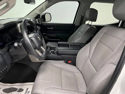 Used 2022 Toyota Tundra SR5 w/ TRD Off-Road Premium Package AWD/4WD image 20