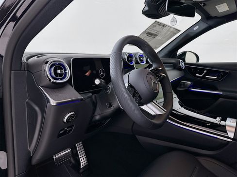 New 2026 Mercedes-Benz GLC 300 image 10