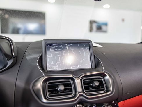 Used 2023 Aston Martin V8 Vantage Roadster image 25