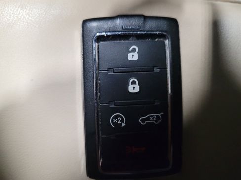 Used 2022 Jeep Grand Cherokee Limited 4xe image 32