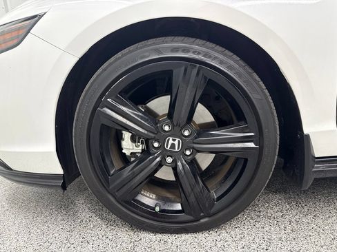 Used 2024 Honda Accord Sport image 9
