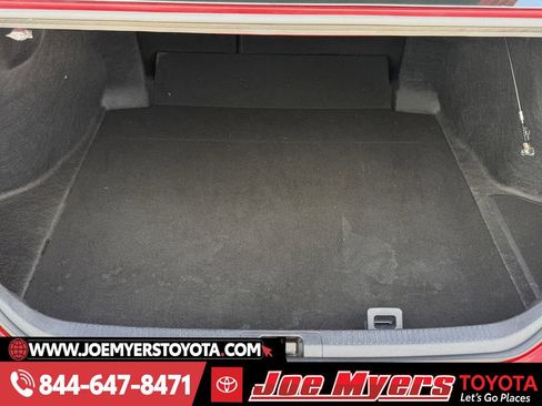 Used 2025 Toyota Camry SE image 30