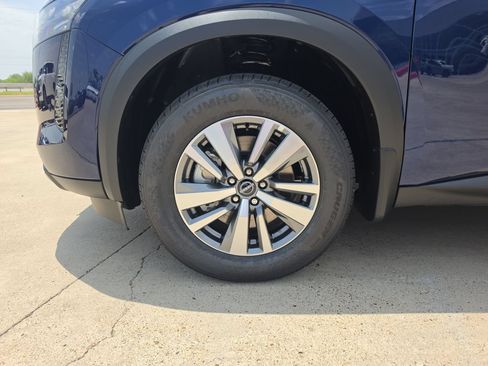 New 2026 Nissan Pathfinder SL FWD image 28